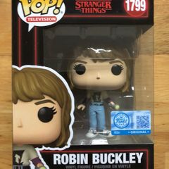 Funko Stranger Things: Robin Buckley with Flashlight (Exclusive)
