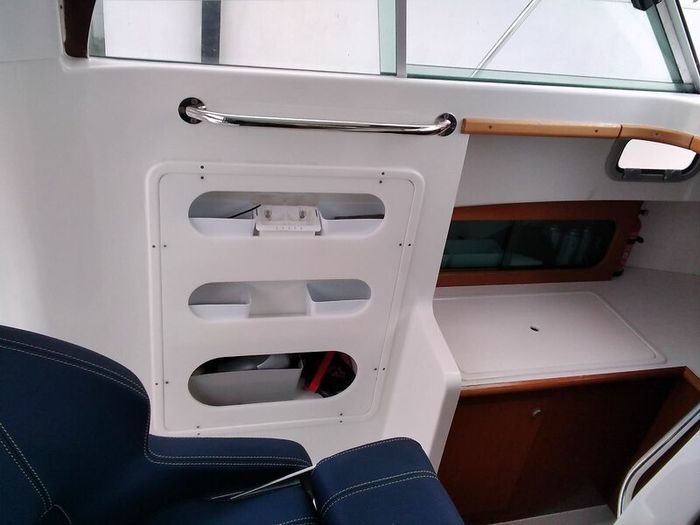 Beneteau Antares 710 Boat