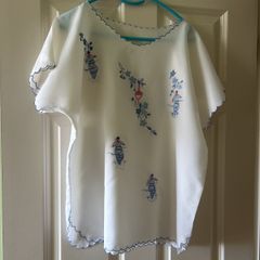 White short sleeve blouse