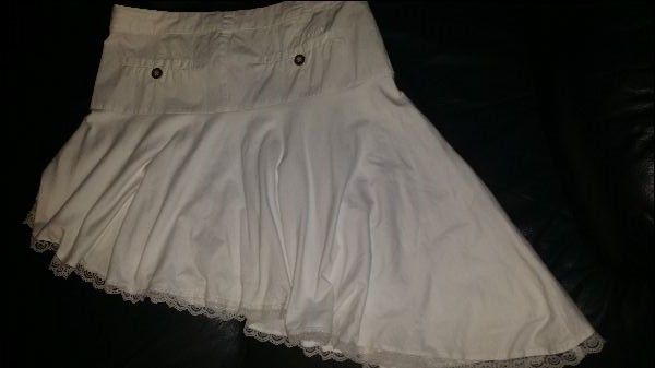 Beautiful as new fancy white skirt mini/midi from Killah size M- UK 10/12 EUR38/40 Price includes postage