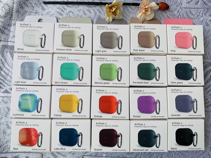 AirPods 4th gen case
