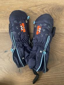 Kids mittens Cairn size 2-4 y brand new