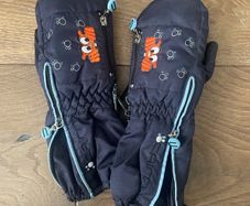 Kids mittens Cairn size 2-4 y brand new
