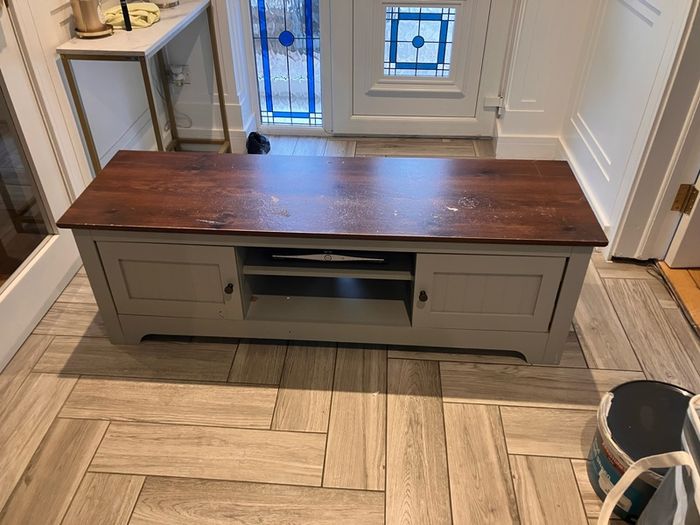 Television cabinet