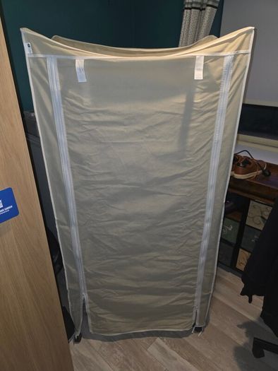 Portable wardrobe/Heavy duty