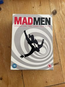 Mad men seasons 1,2,3,4,5 DVDs