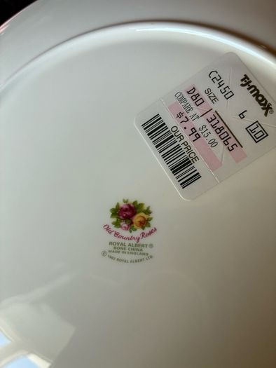OLD Country Rose - Royal Albert - various