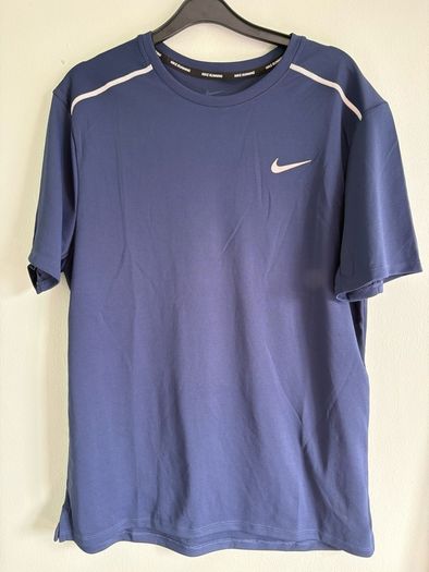 Mans nike top