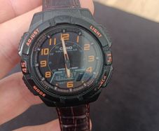 Casio Men's watch Sport watch with multi function face 5208 AQ S800W
