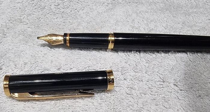 Waterman Preface Fountain Pen 18K Gold Nib