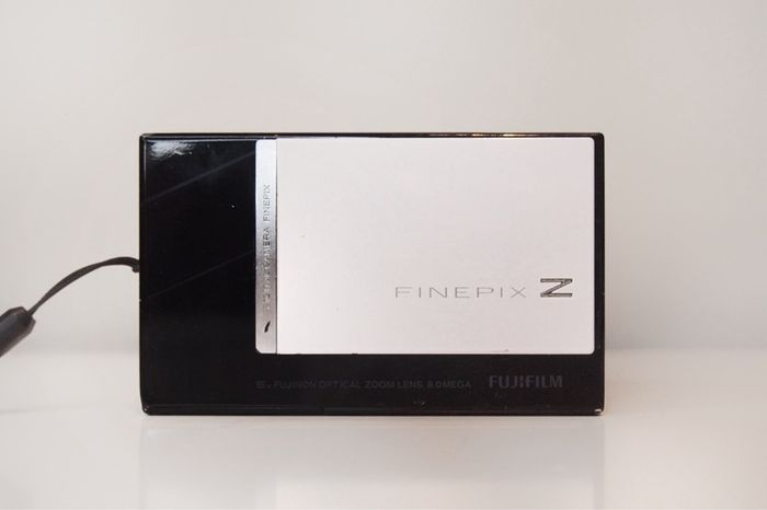 FUJIFILM FinePix Z100fd Tuxedo Black 8.0 MP Digital Camera
