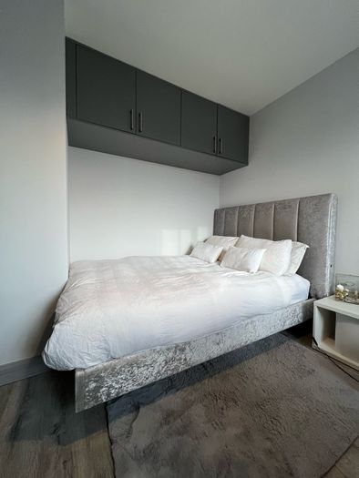 4ft6 (135cm) Double Silver Velvet Fabric Bed With USB Ports