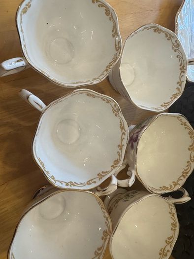 China Royal Albert Lavender Rose Tea Cups