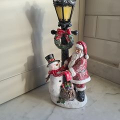 Santa & Snowman with Lighting Street Lamp