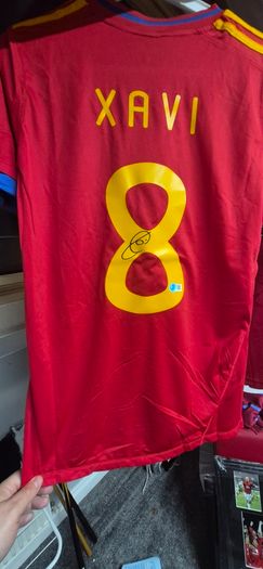 Xavi signed spain shirt