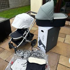Uppababy Cruz V2 with Bassinet and Accessories - Sage Green and Cream