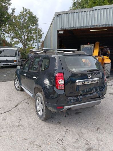 Breaking Dacia duster 2015