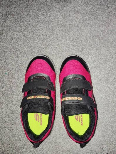 New.Skechers boys shoes.UK 10.EUR 27