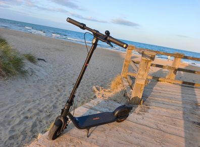 Segway Ninebot F2 - electric scooter