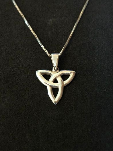 925 Sterling Silver Celtic Trinity Knot Necklace