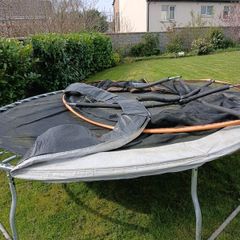 10 ft trampoline free needs a clean