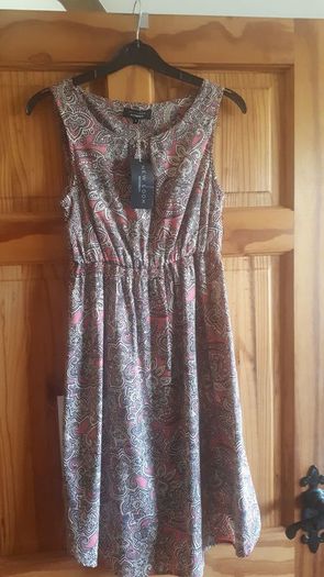 Stunning pink paisley maternity dress