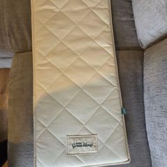 The little green sheep natural snuzpod mattress