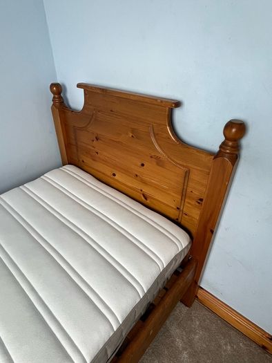 Free single bed & mattress