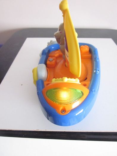 V Tech Pull/Play Musical Bath Boat
