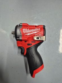 Milwaukee M12 Fuel 3/8' Gen 3 Stubby Impact Wrench Body
