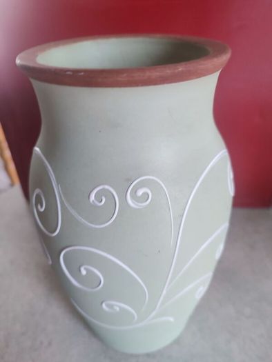 Vintage Stoneware Denby Ferndale Vase in very good condition, green with white swirling, height 25cm, diameter at top 12 cm, but no chips or cracks, Denby Ferndale was first produced in the 1930's.
