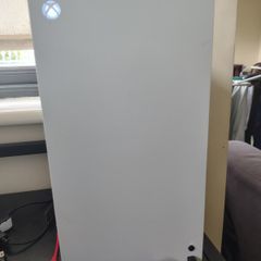 gaming Xbox series x 1Tb with 3 controllers 2 of them are sucf gaming controllers xim matrix
