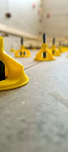 Spin Master Porcelain Tile levelling System 5mm to 28mm thickness Guaranteed Level Results