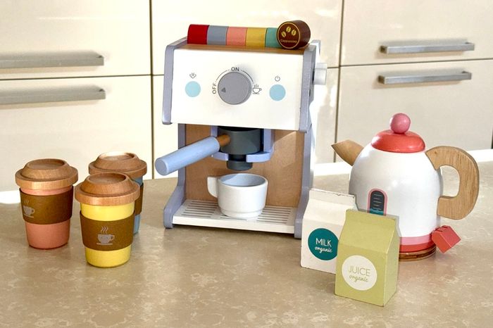 Wooden Coffee Machine & Kettle