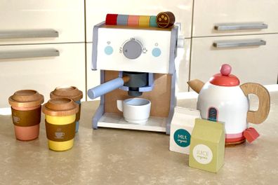 Wooden Coffee Machine & Kettle