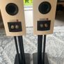 DALI Rubicon 2 speakers white - New condition - Boxed with stands Image 4