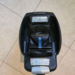 Maxi Cosi baby car seat iso fix fix base