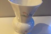 Aynsley Little Sweetheart vase
