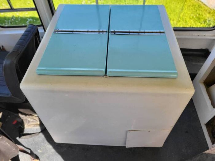 Ice cream van Freezer