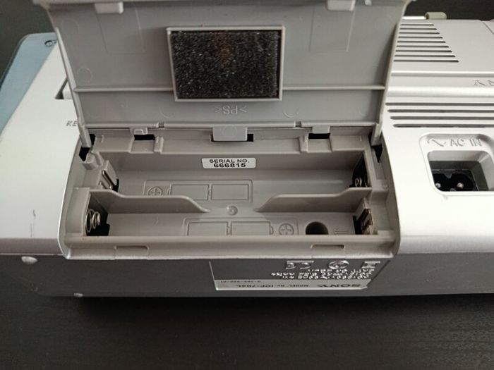 Sony ICF-704L Fm Radio