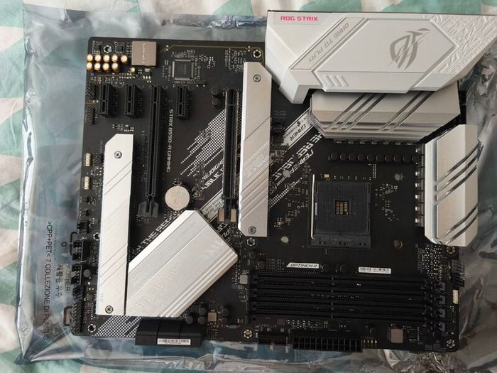 Asus Rog Strix B550 White Motherboard