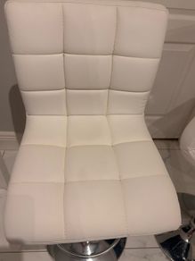bar/kitchen stools