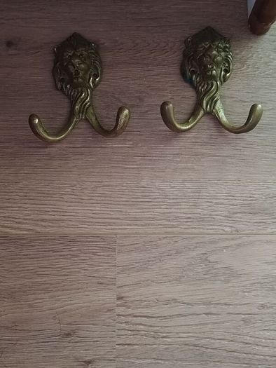 Lion Head Hooks Hangers Antique Brass