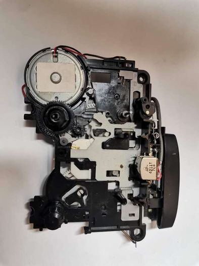 Panasonic RQ-V65 Cassette Walkman Player
