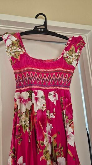 Girl's dress