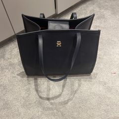 Tommy Hilfiger hand bag
