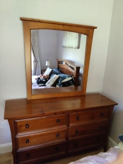 Bedroom suite