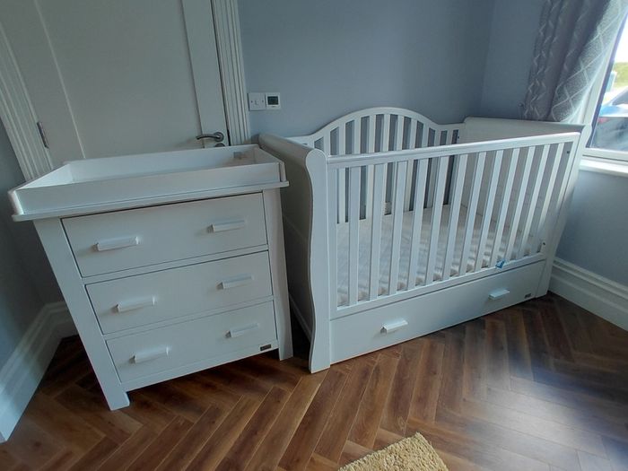 Oslo Sleigh Bed and Changing Unit Bundle