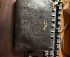 Authentic Coach Leather Wristlet / Card Holder (15x10cm)