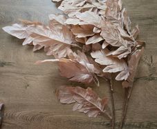 Artificial autumn leave stems